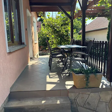 בית הארחה Valentin Vendeghaz 4*