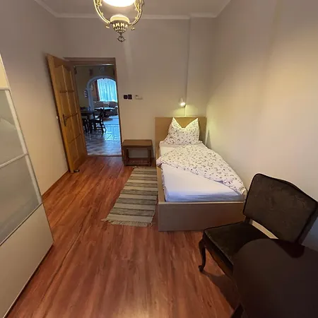 Valentin Vendeghaz Gasthuis Balatonlelle