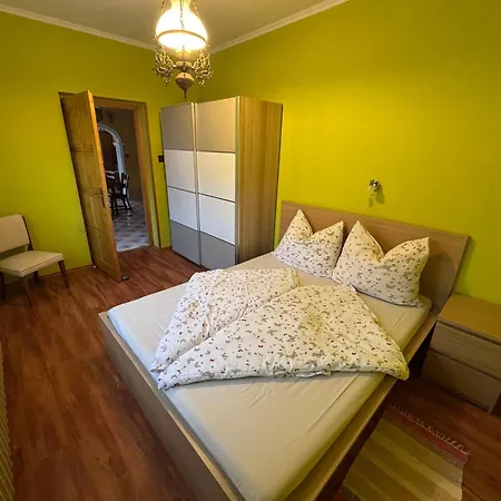 Valentin Vendeghaz 4*